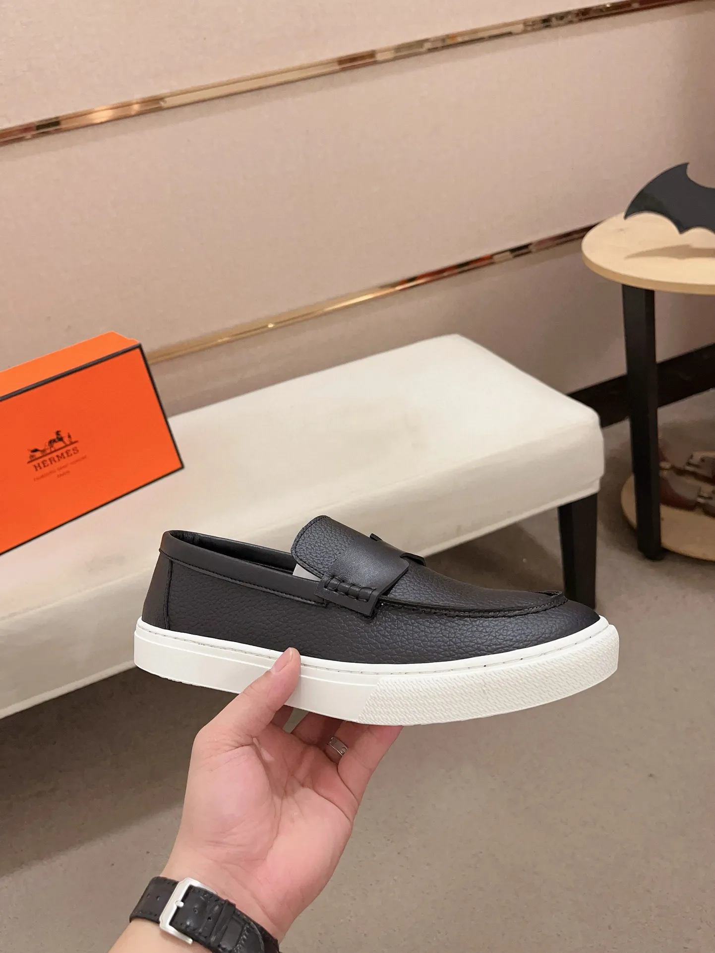 Men's clothing and shoes💰: 400💰《HERMES》【Classic Original Version】Hermès; Top 🔝 Purchasing Agency 🔍🔍Latest 🇺🇸Sold simultaneously at counters, original imported from Italy ▲▲Cow leather▲ ▲Exquisite workmanship (Italian 🇮🇹imported water-dyed 🐂cowhide lining) sole: original sole provided by the original factory, ⚠️exclusive double-layer activity·TPR·rubber·combined molded outsole; Code number: 36-46